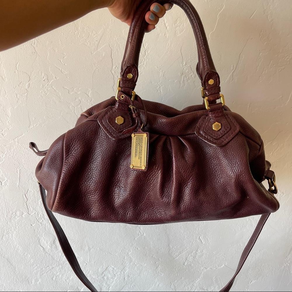 Maroon leather Marc by Marc jacobs bag with shoulder strap